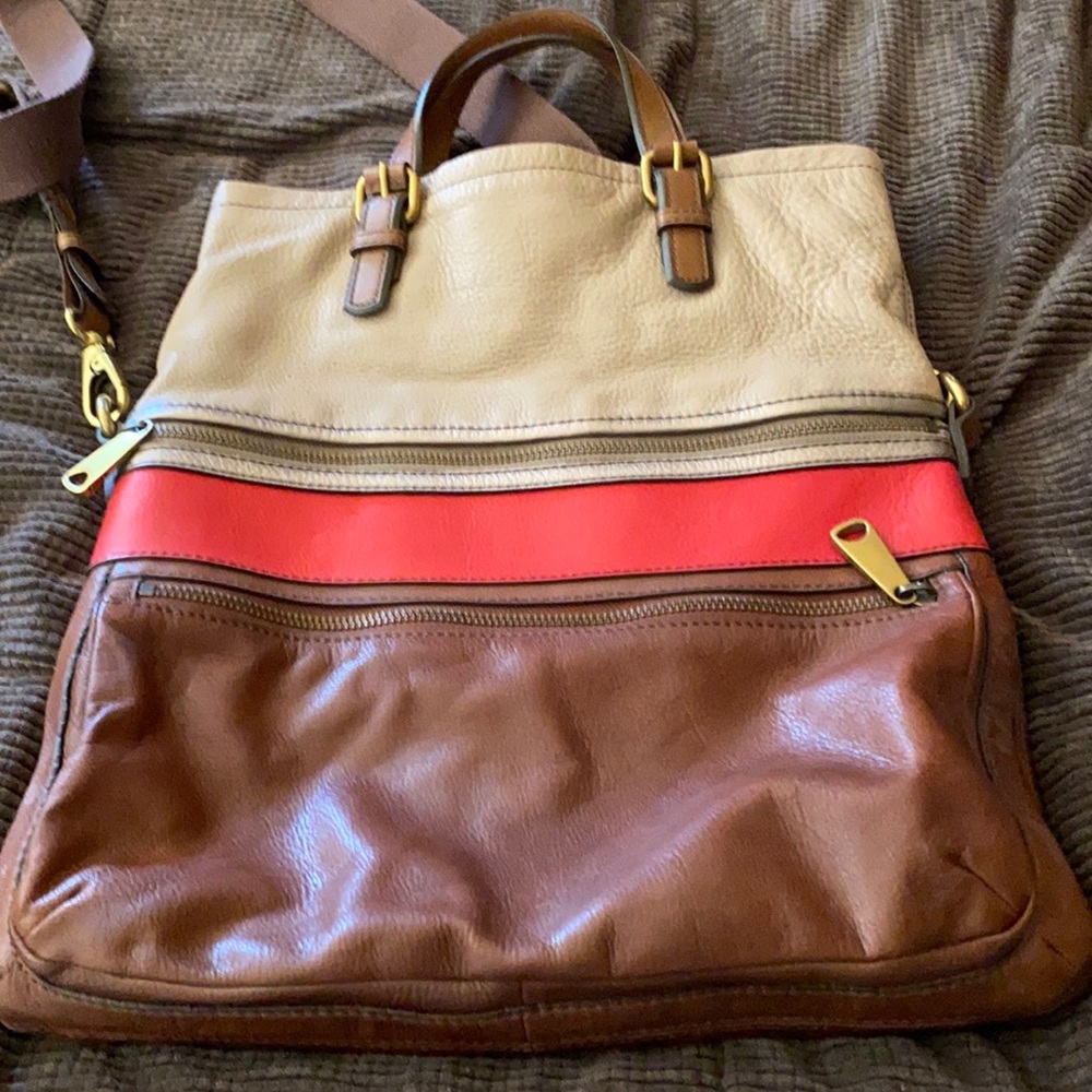 Fossil purse